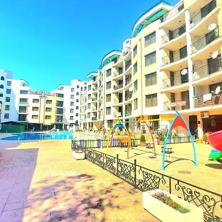 Menada Avalon شقة